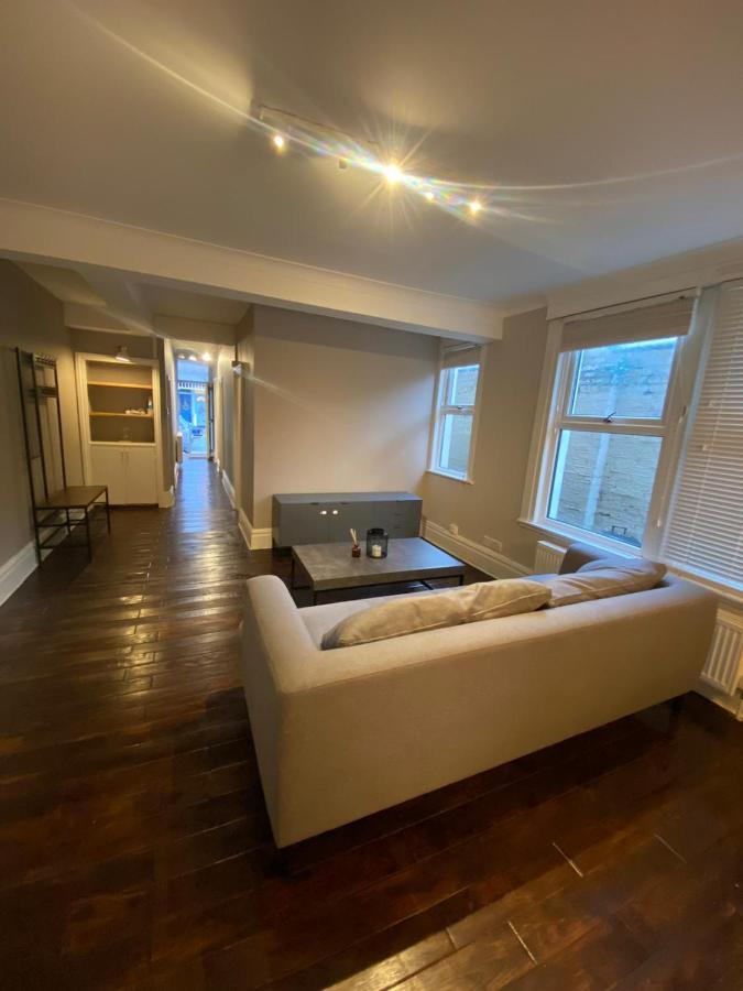 Spacious 2-Bed Apartment Лондон Экстерьер фото